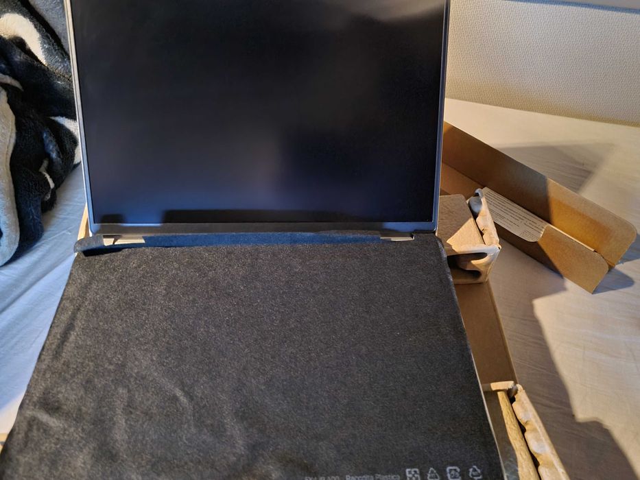 Laptop DELL 14'' Pro 14 PC14250 Procesor Intel® Core™ Ultra 7Pro