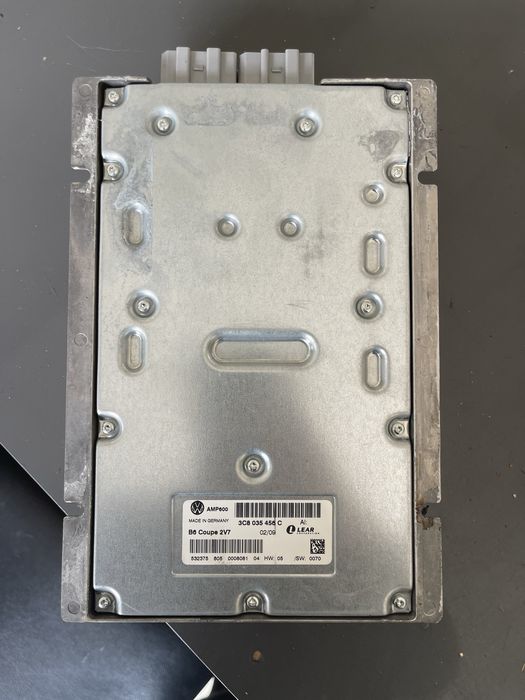 Оригинален Автоусилвател VW / LEAR – AMP600