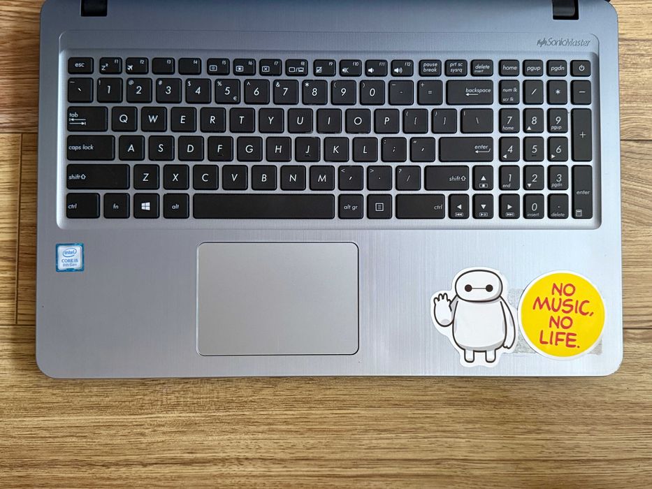 15.6 Asus VivoBook`Core i5-8250U/8GB DDR4/256GB SSD/Full HD/Бат 4ч