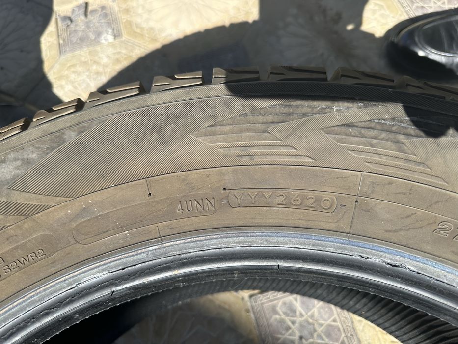 Зимние шины Yokohama R19 в отличном состояний