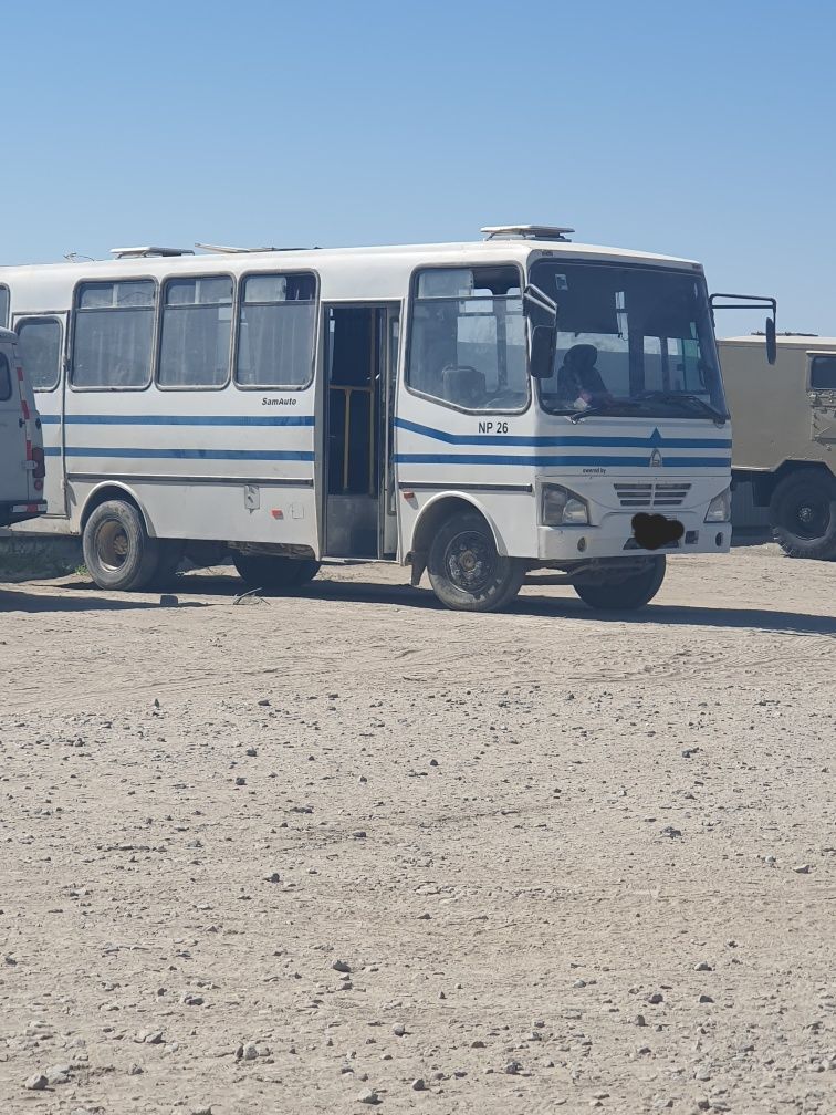Isuzu avtobus sotiladi dizel