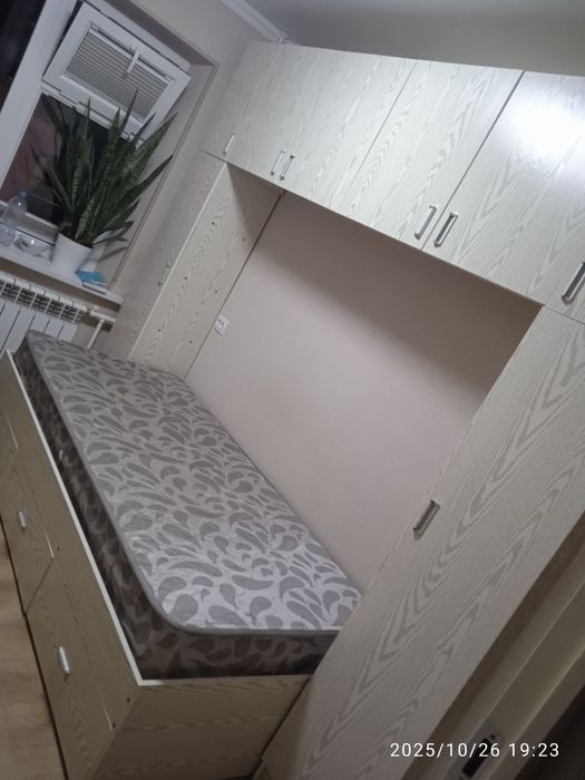 Комнатный гарнитур