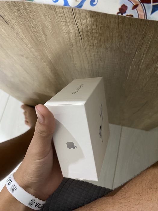 Срочно продам air pods pro2