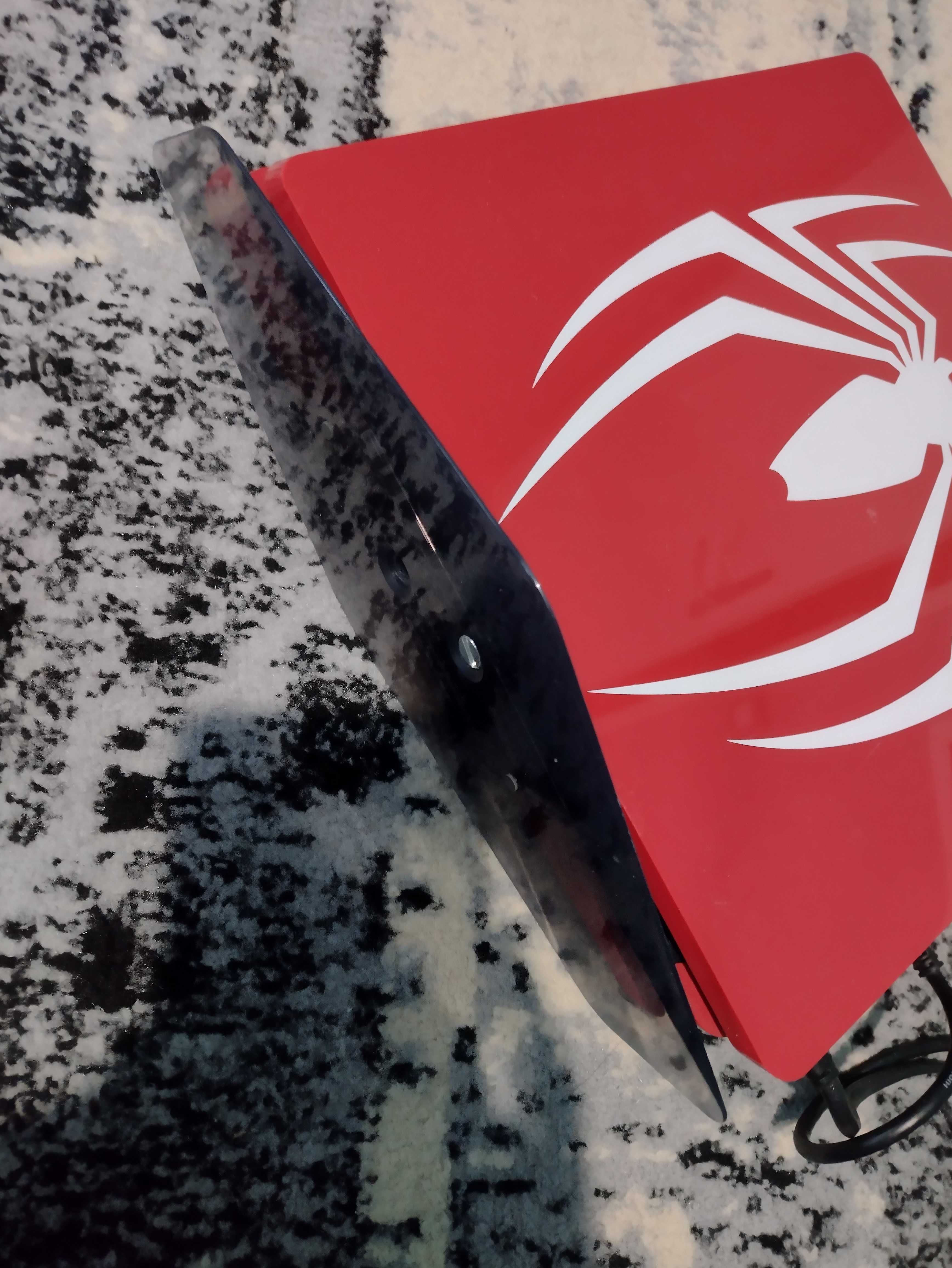 Конзола PS 4 Spiderman slim limited edition 1 TB,зарядно за два джо