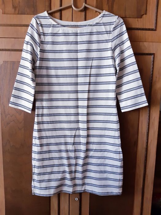 Продаются ( жакет; брюки и т.д )