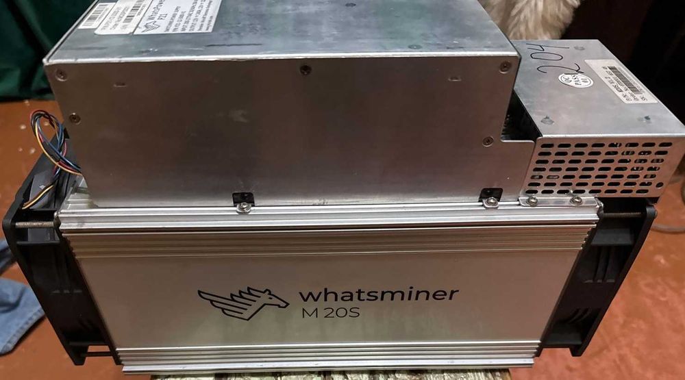 Продам WhatsMiner M20S