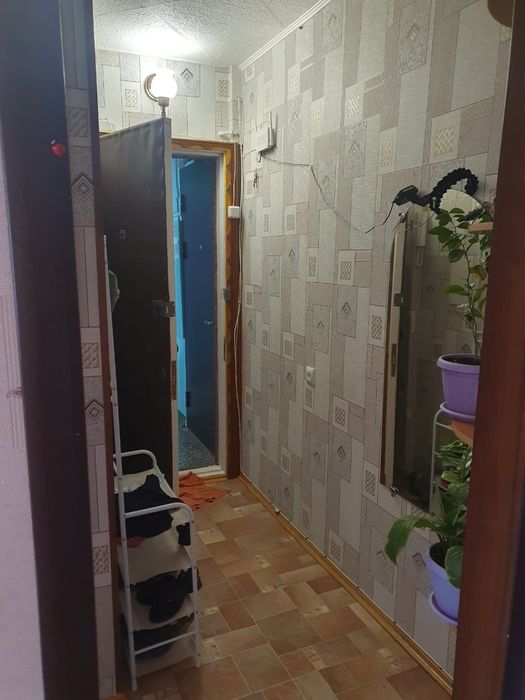 Продается 2-комн (7-50, 1 эт)