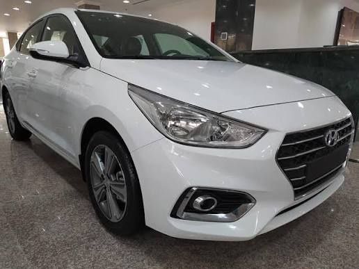 Hyundai accent sotiladi