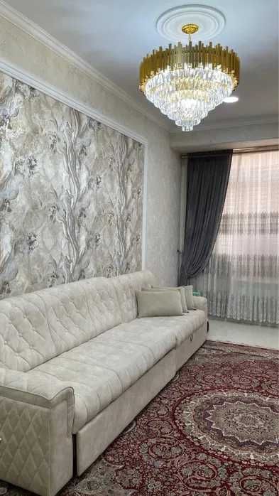 Продается 3 ком квартира евро ремонтом в новостройке. 80000 у е