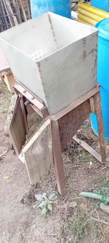 Мелачка за цвекло,грозде,дюляи др
