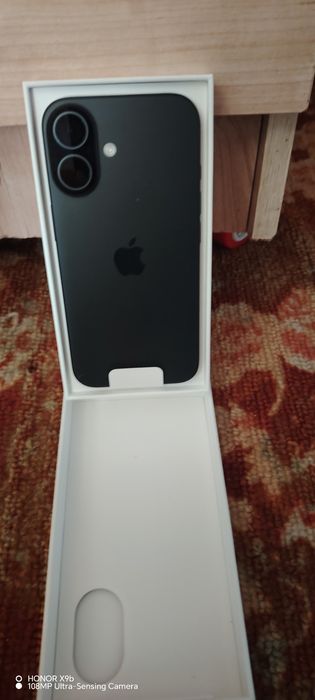 Продаю свой абсолютно новый 16  iPhone Blake на 128 гк