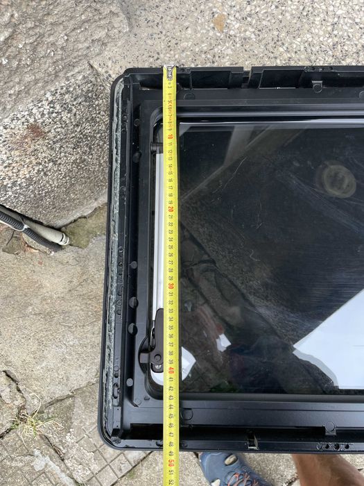 Продавам прозорец за кемпер/каравана DOMETIC