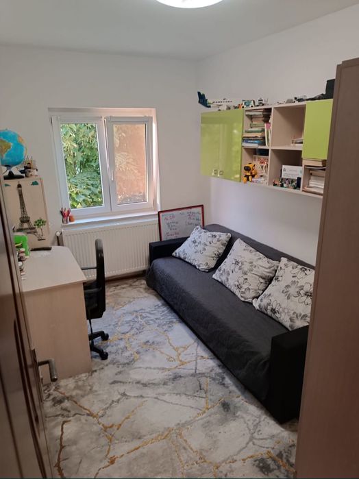 Vând apartament 3 camere MICRO 17