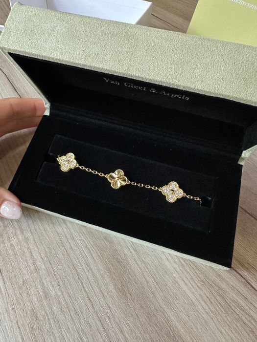 Vca гривна златно покритие