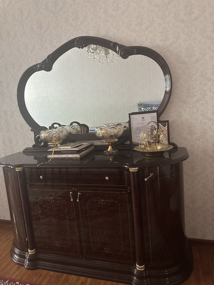 Комод, сервант в гостиную