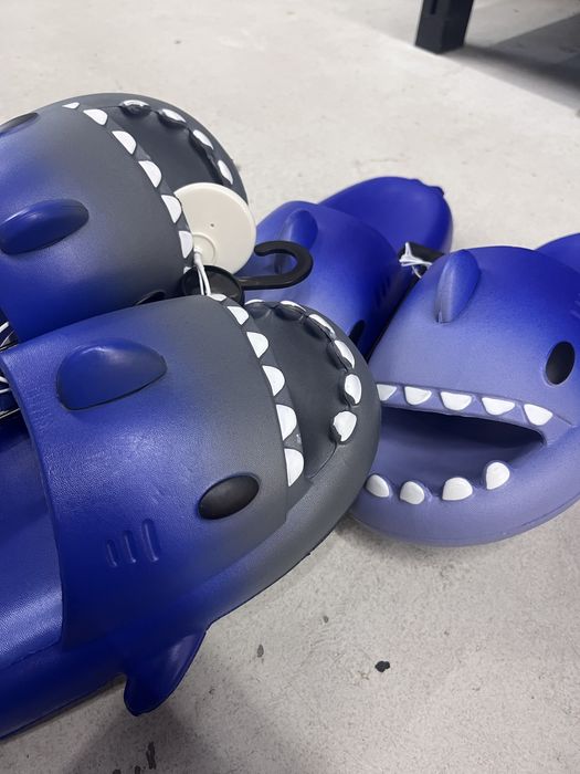 Papuci Shark PREMIUM edition, stoc limitat