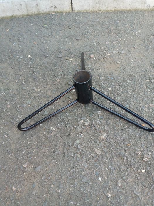 Подставка под ёлку