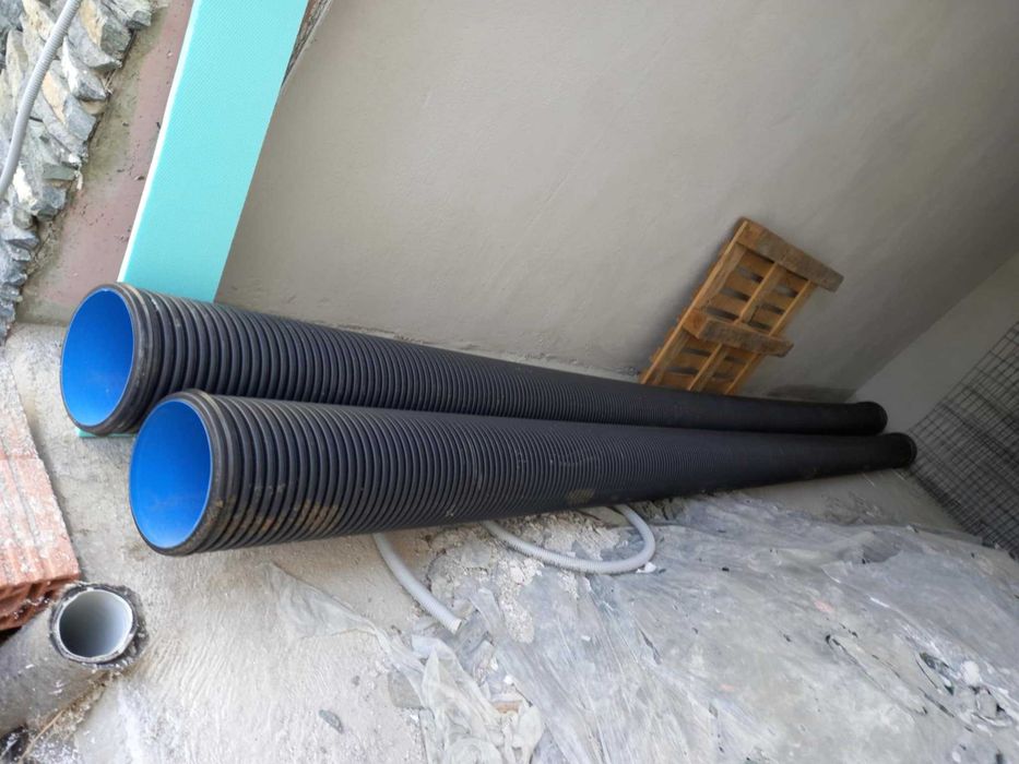 Гофрирана канализационна тръба ф250 - 2x6 м.