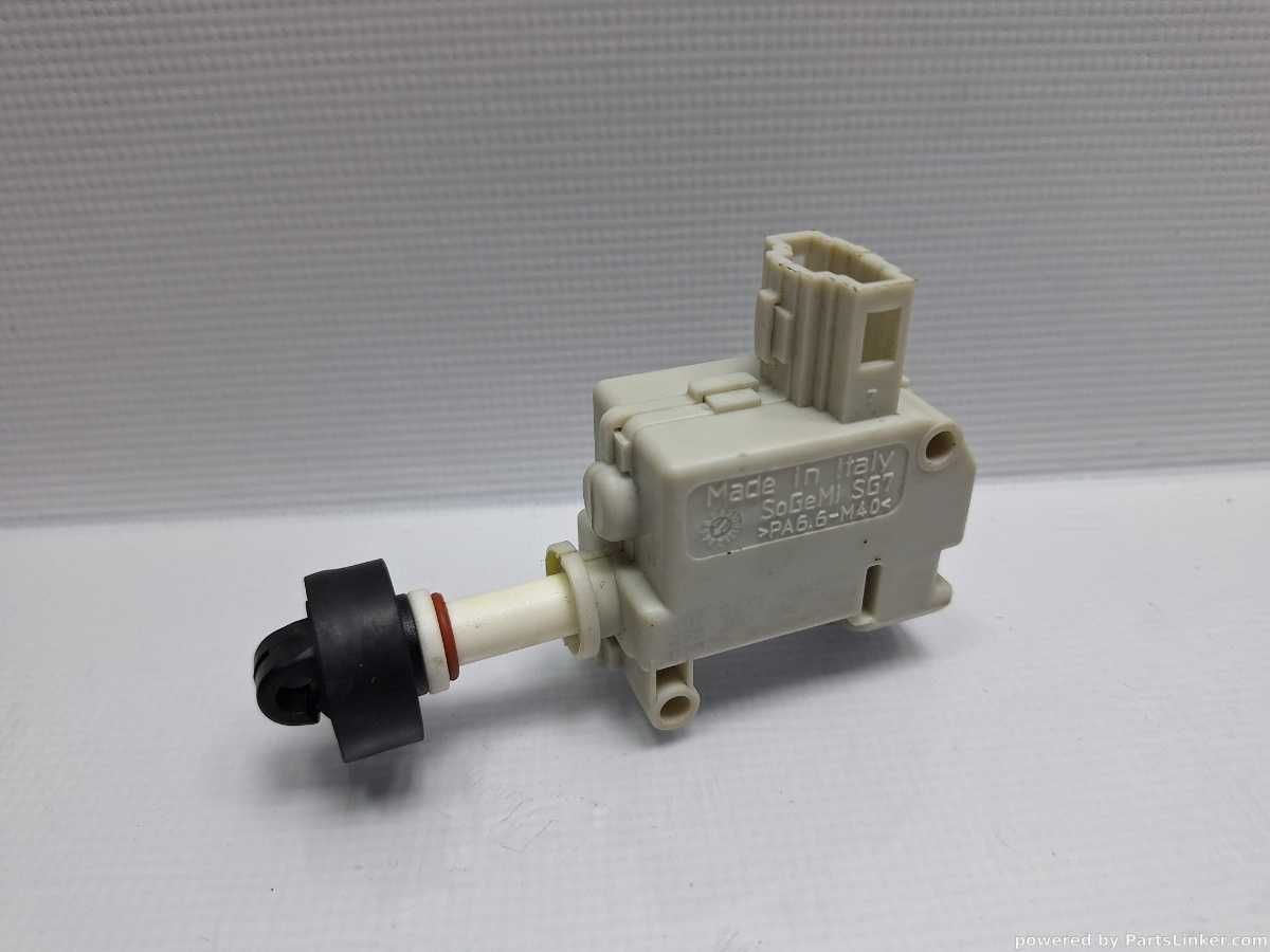 Actuator inchidere centralizata VOLKSWAGEN POLO (9N_) 2003 3B0959782A