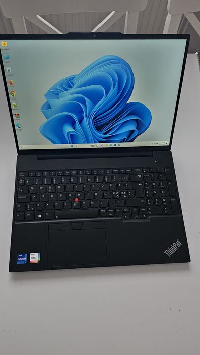 Lenovo Thinkpad E 16 Intel i.7 1355U(13 th Gen)