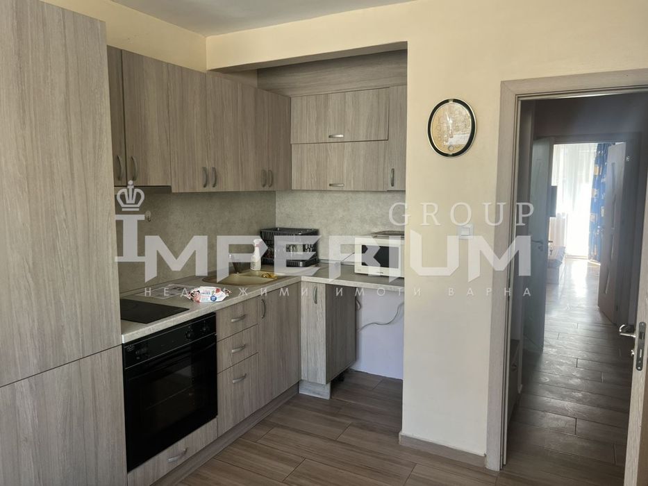 Дава се под наем Тристаен апартамент в Варна, Колхозен пазар - 85 кв.м за 510 € - Снимка #1