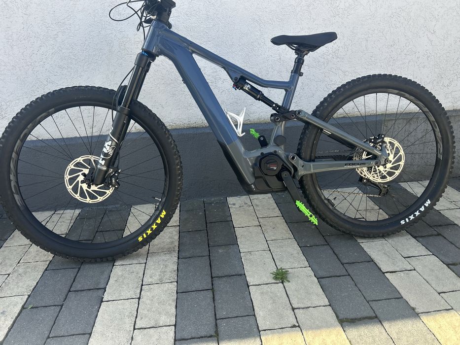 Focus Jam2 Bicicleta electrica Ebike, full suspension,