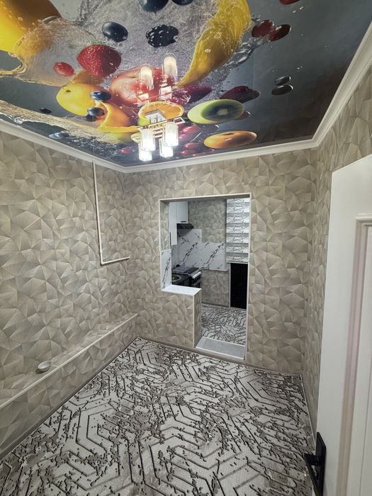 Uy sotiladi 6 mkr Aroma kafesi oldida 2 xona 1 etaj urta qatorda