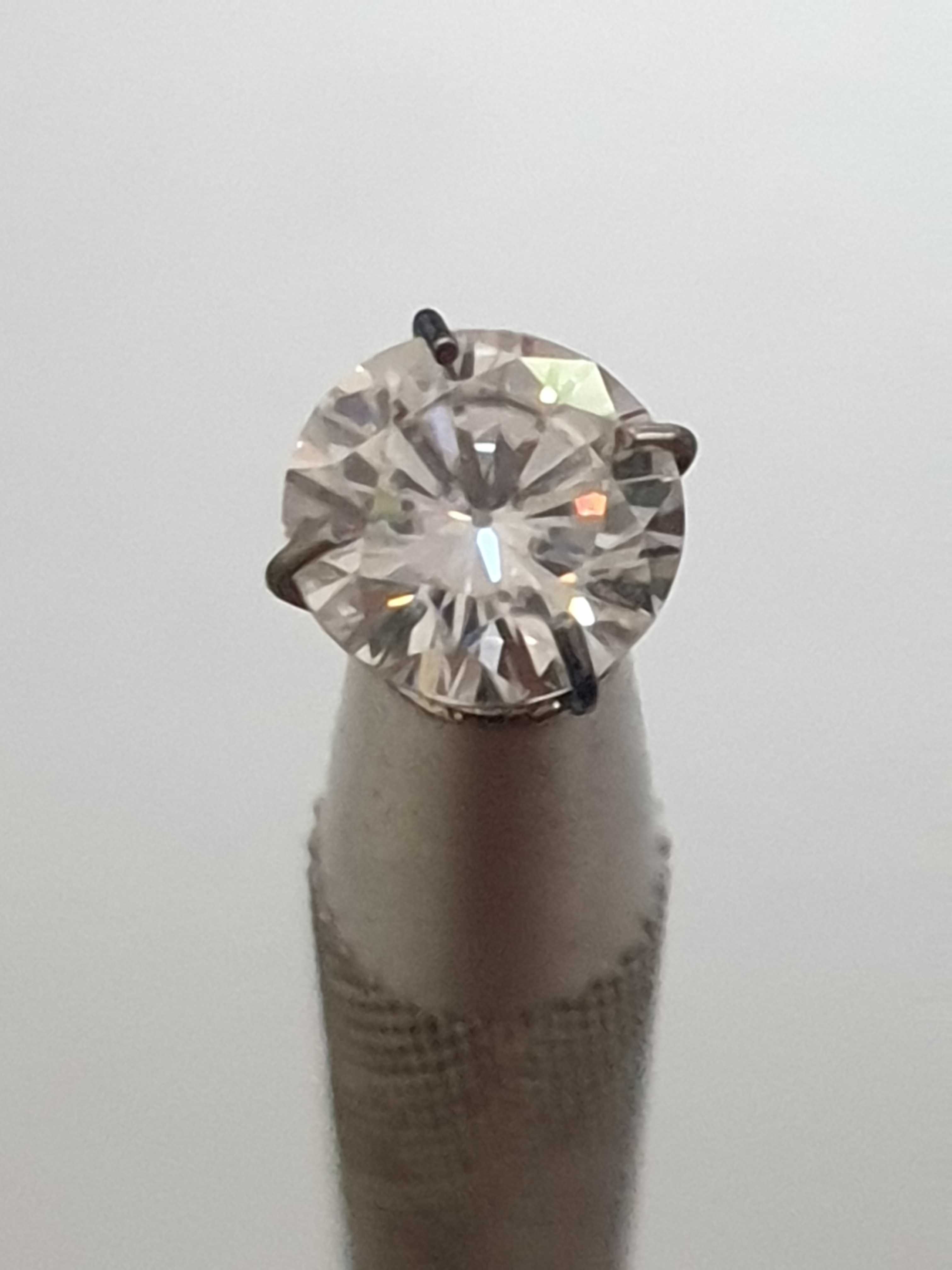 diamant . 1ct.ptet.1700 euro