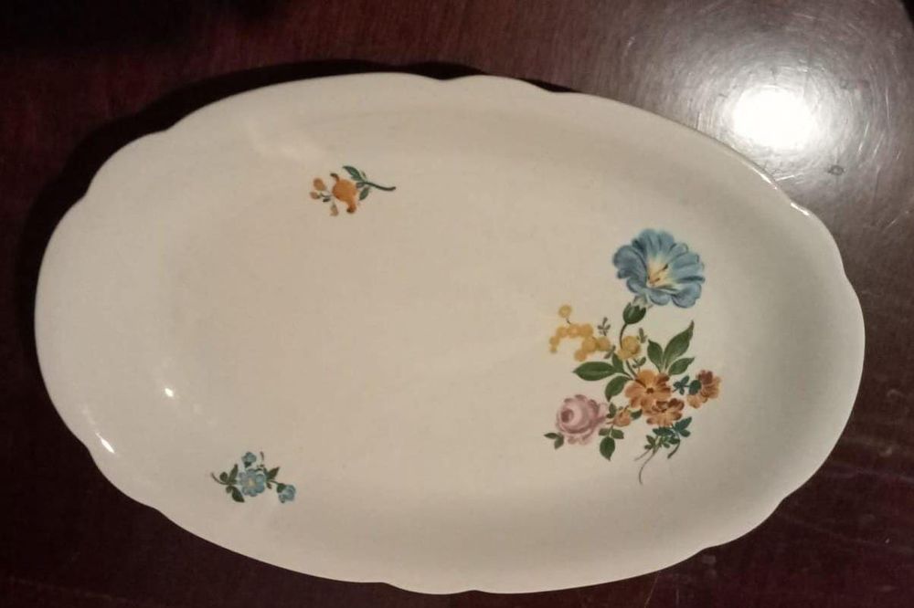 Продам сервировочную тарелку, фирма "Кахла", Германия