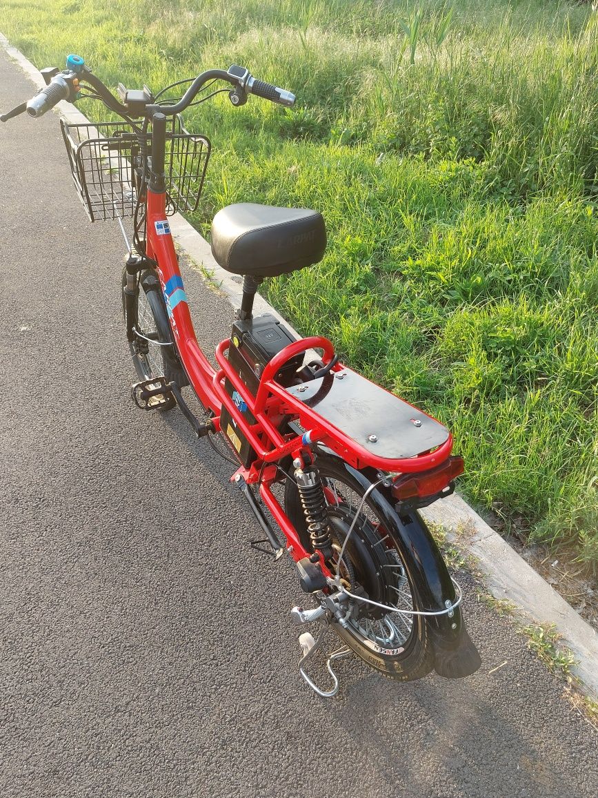 Bicicleta electrica cu acceleratie