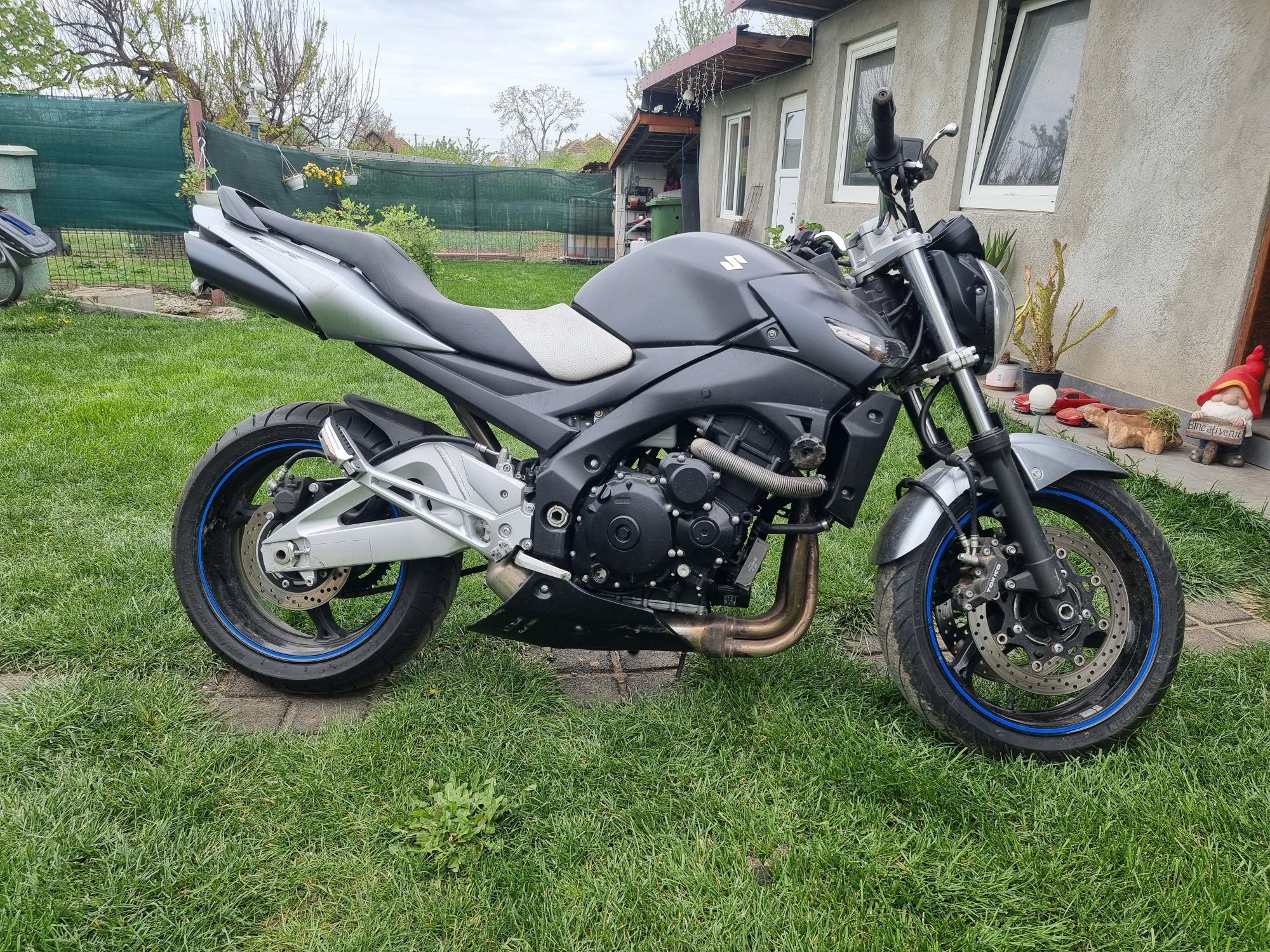 Suzuki GSR 600 2009