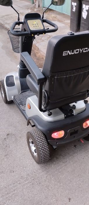 Инвалиден скутер