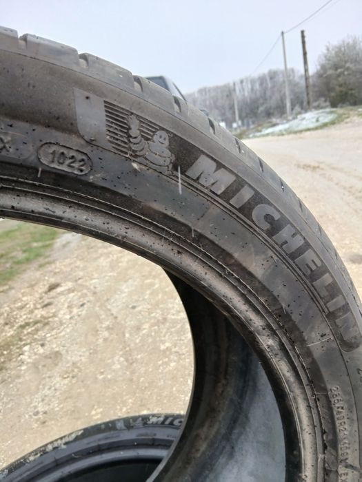 Anvelope vara și iarna 275/40/21   285/40/21.    315/35/21