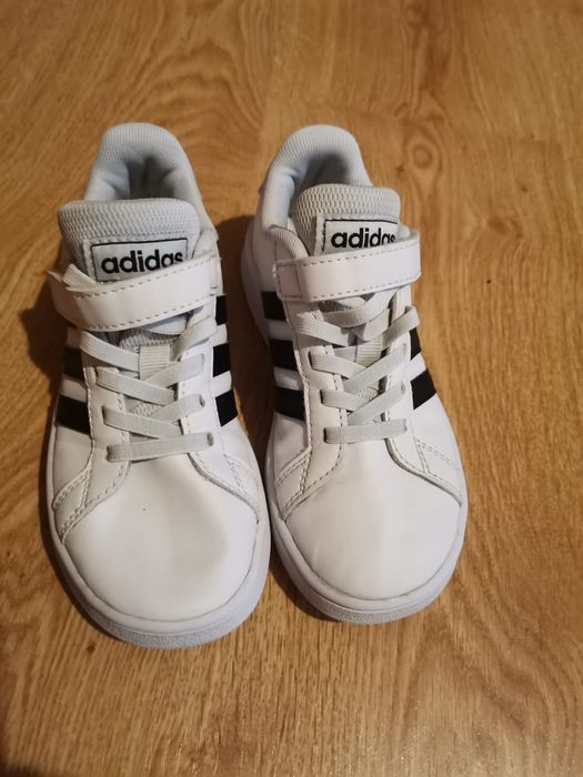 Adidași mărimea 29