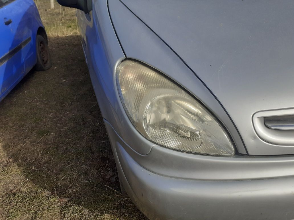 Far dreapta Citroen Xsara Picasso an 2001