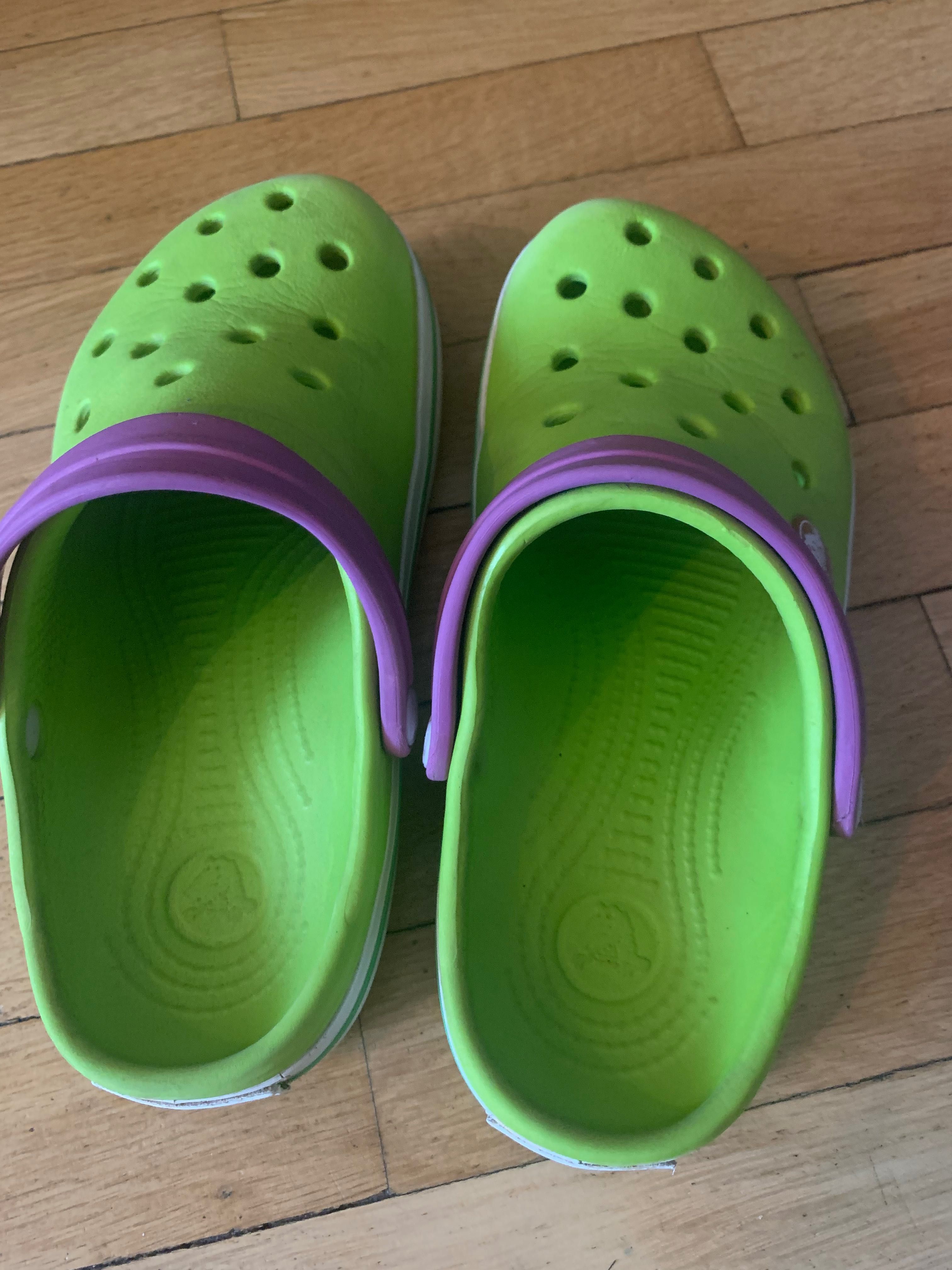 Papuci crocs mar 30-31