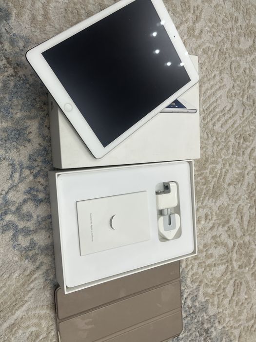 Продам Ipad Air wi-fi + celluar (sim) планшет