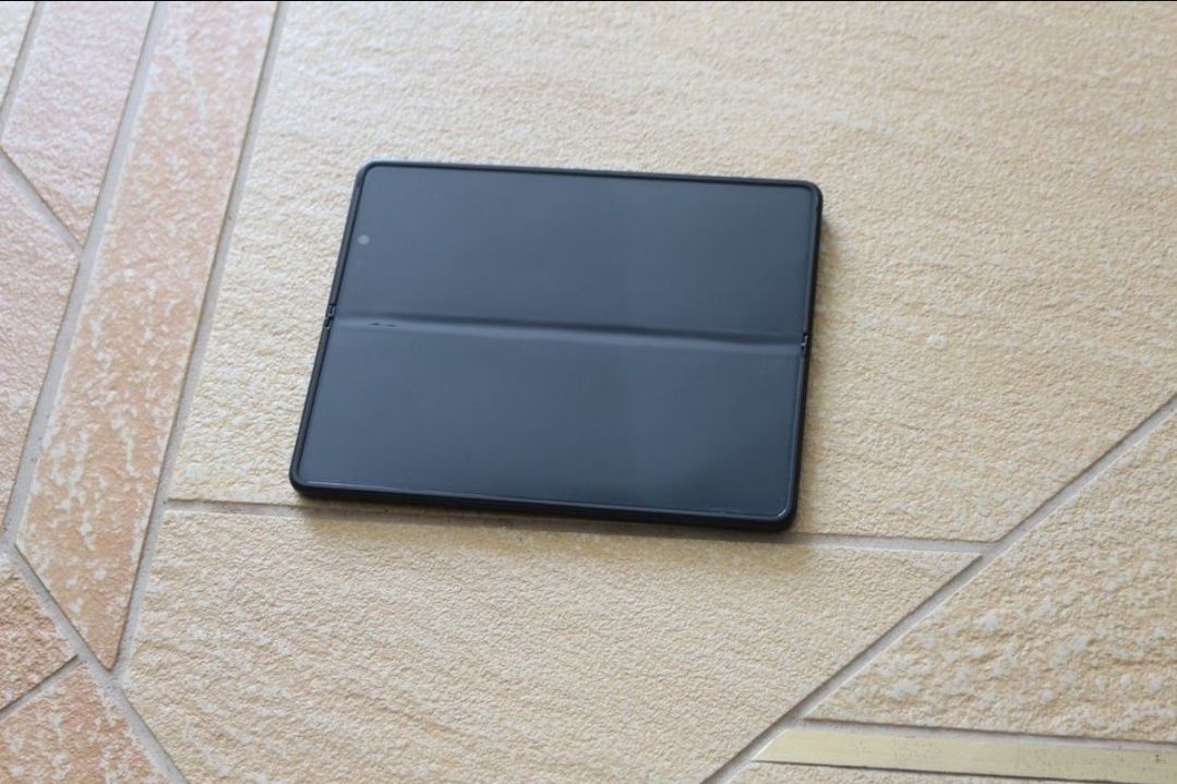 Samsung fold 3 перфектен