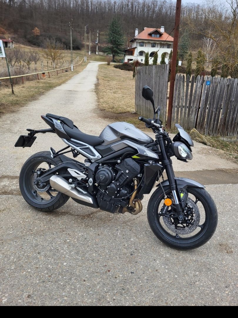 Triumph street triple 765R din 2024