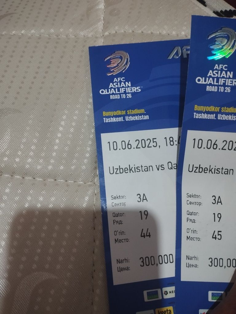 Oʻzbekiston Qatar futbol oʻyiniga bilet. Markazdan yaxshi joyidan.