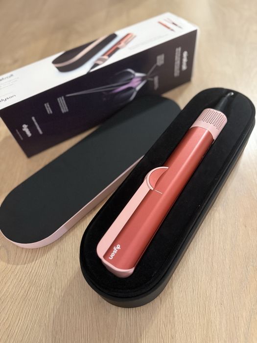 Нов dyson airstrait