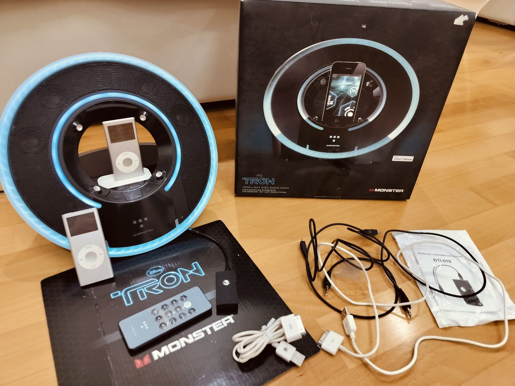 Акустическая Stereo система Monster TRON Light Disc Audio Dock (2.1)