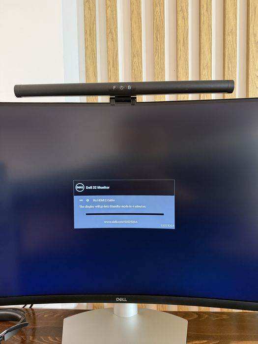 Vand monitor Dell UHD 32/31.5 inch HDR