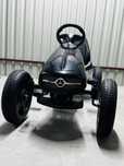 Kart cu pedale si roti din cauciuc EVA Mercedes-Benz Black