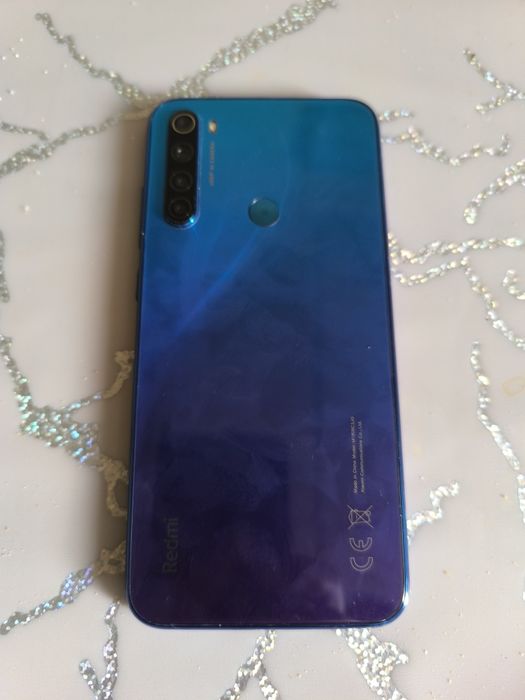 Продам смартфон Редми ноут 8