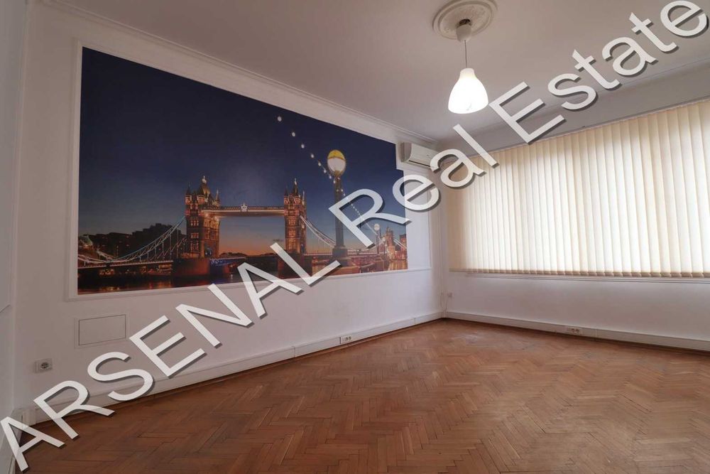 Дава се под наем Многостаен апартамент в София, Център - 163 кв.м за 950 € - Снимка #2