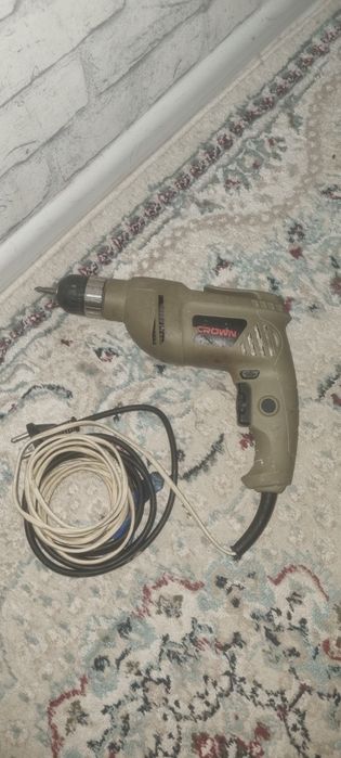 Шуруповерт crown