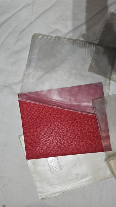 Set 9 coperte 4 pentru caiete A4, 4 pentru carti si una pt caiete geog