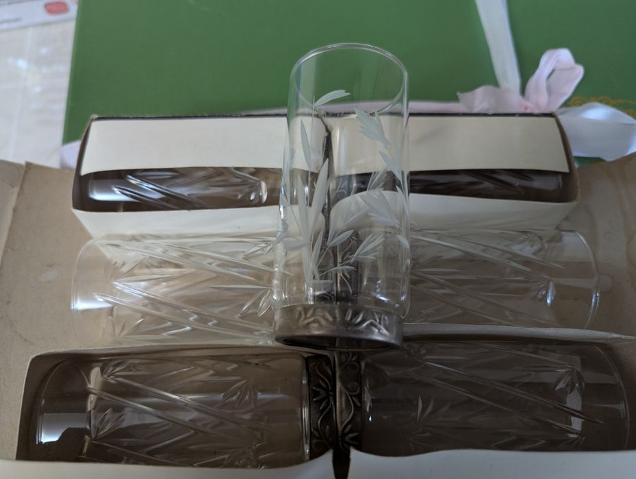 Хрустальные рюмки