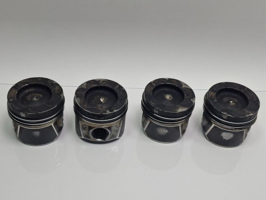 Pistoane SKODA OCTAVIA III 5E3, NL3, NR3 2012 - > 1.6 TDI DDYA 04L107065D